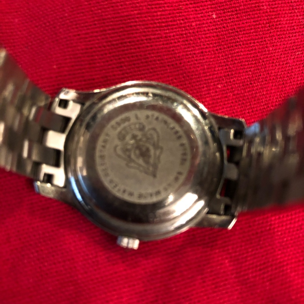 Diamond Gucci watch - Picture 2 of 6
